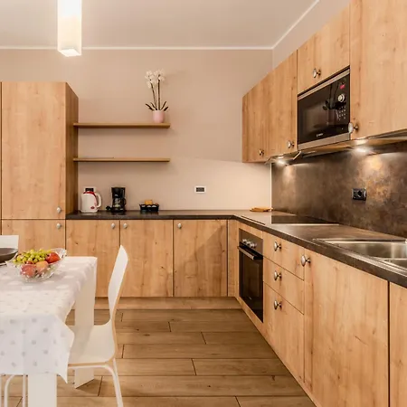 公寓 Il Melo-1 By Interhome *